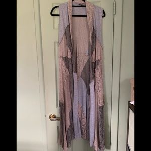 Colorful flowy Dor Dor vest